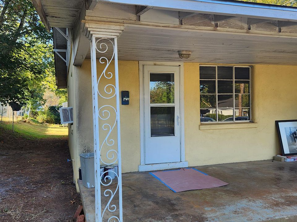 1st image of 1704 Beirne Ave NE #1704