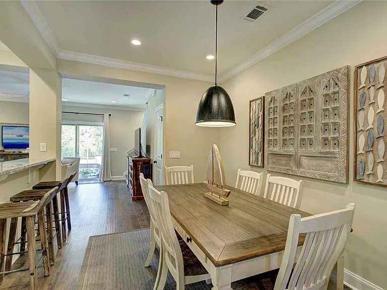 205 Mariners Cir — Photo 6