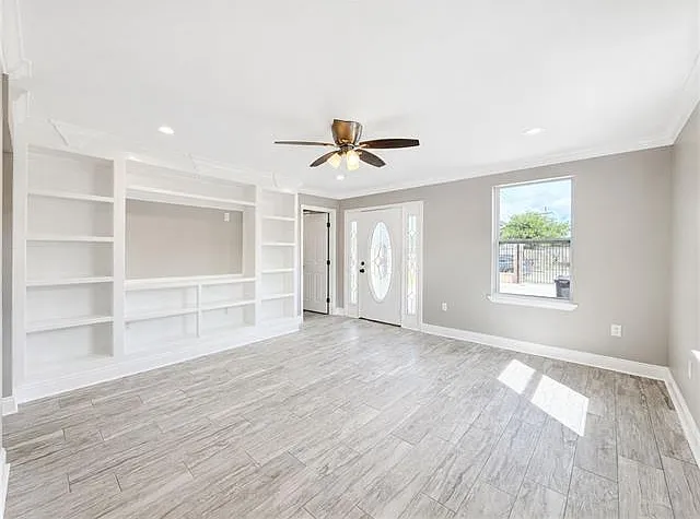4472 Joycelyn Dr — Photo 4