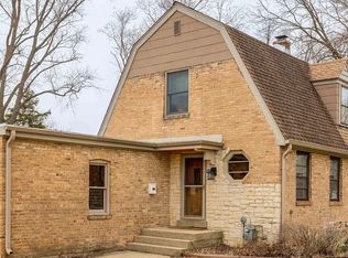 288 N Prairie Ave, Mundelein, IL