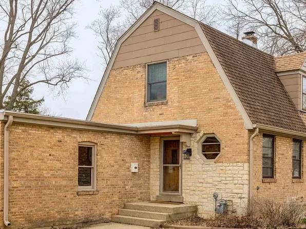 288 N Prairie Ave, Mundelein, IL 60060