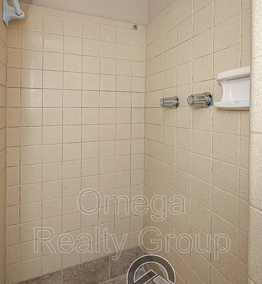 1830 Christian St — Photo 25