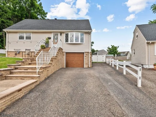 79 Susan Ct, Clifton City, NJ 07012