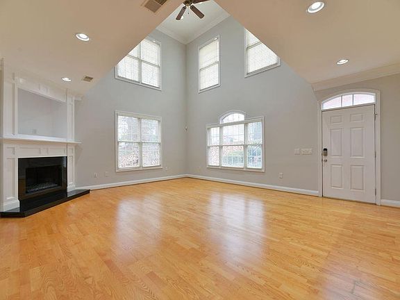 3rd image of 1025 Star Shoot Pkwy