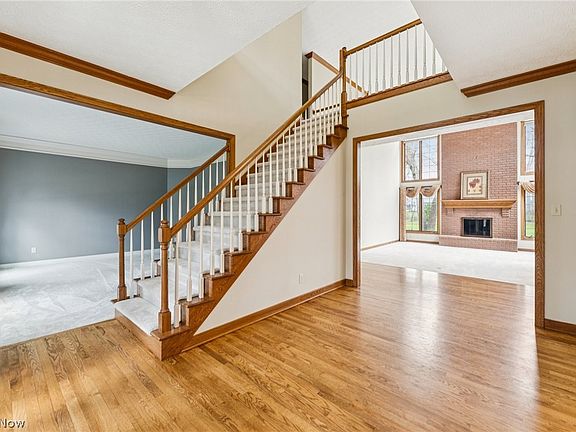 3rd image of 1919 E Haymarket Way