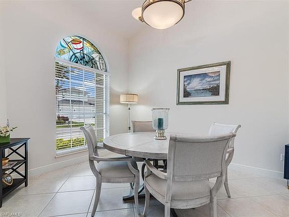 5th image of 146 Peach Ct