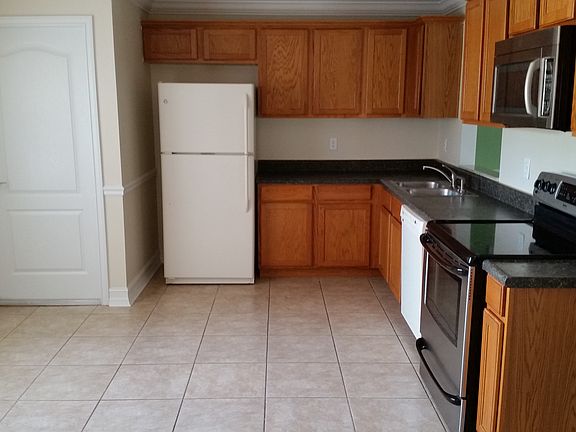 5th image of 2485 SE Marseille St