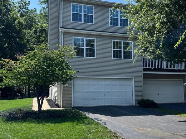 121 Woodside Ct, Annville, PA 17003