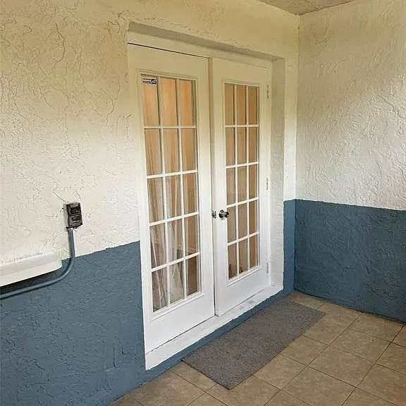 8563 Pilgrim Ct — Photo 30