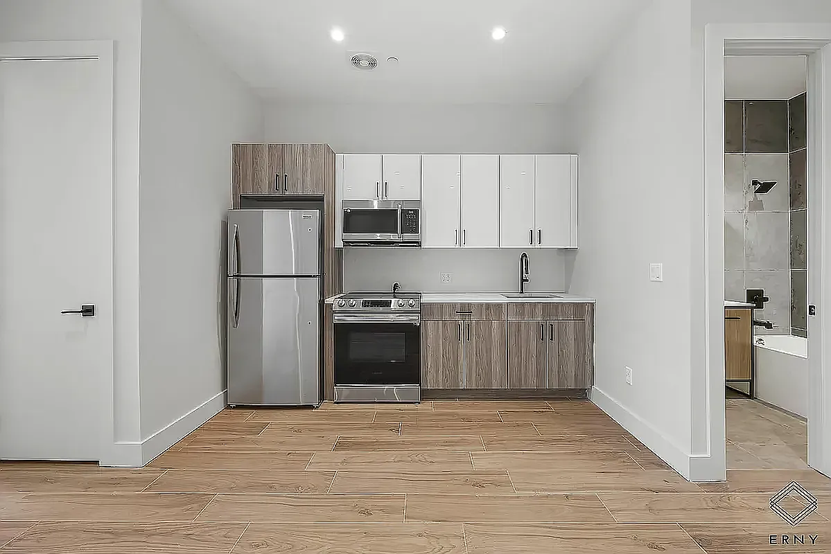 1120 Rogers Avenue — Photo 2