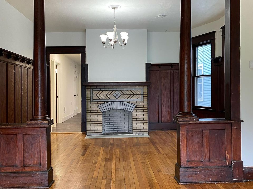 1st image of 393 Plymouth Ave #1