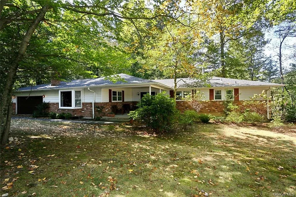 58 Woodhaven Dr photo 1