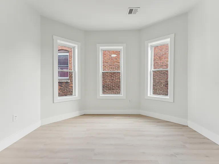 47 Brackett St #3 — Photo 20
