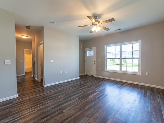 3rd image of 2645 Orleans Trce