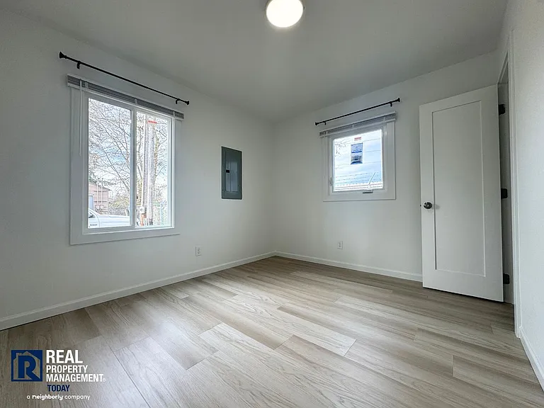 8420 1/2 S Tacoma Way #1 — Photo 14