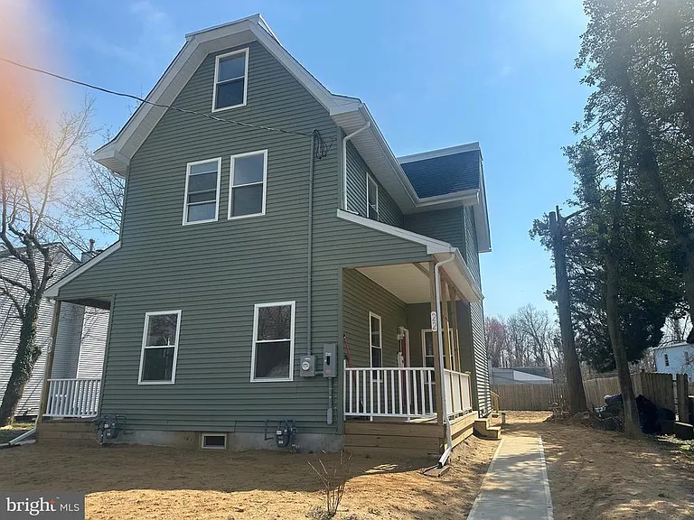 20 Pine St — Photo 13