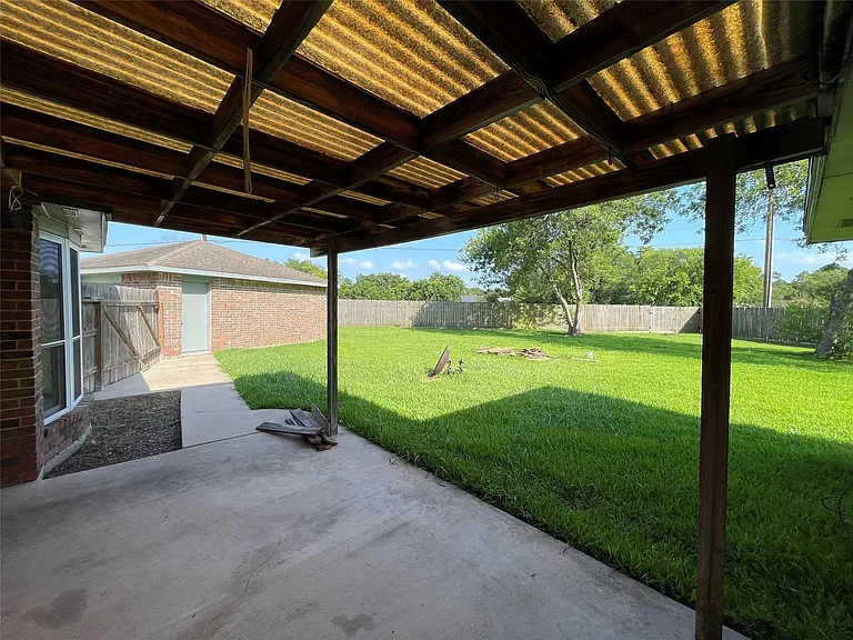 16510 Oxnard Ln — Photo 32