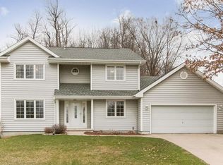 3710 Riverside Dr NE, Cedar Rapids, IA 52411