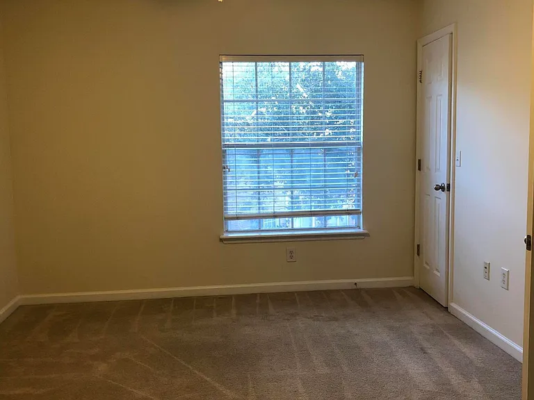 1521 Fieldview Dr — Photo 26