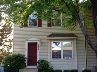 1210 Lencioni Ct, Geneva, IL 60134