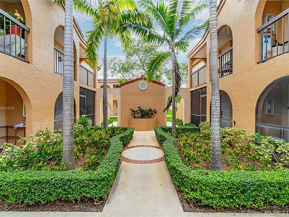 2nd image of 18286 Mediterranean Blvd #32