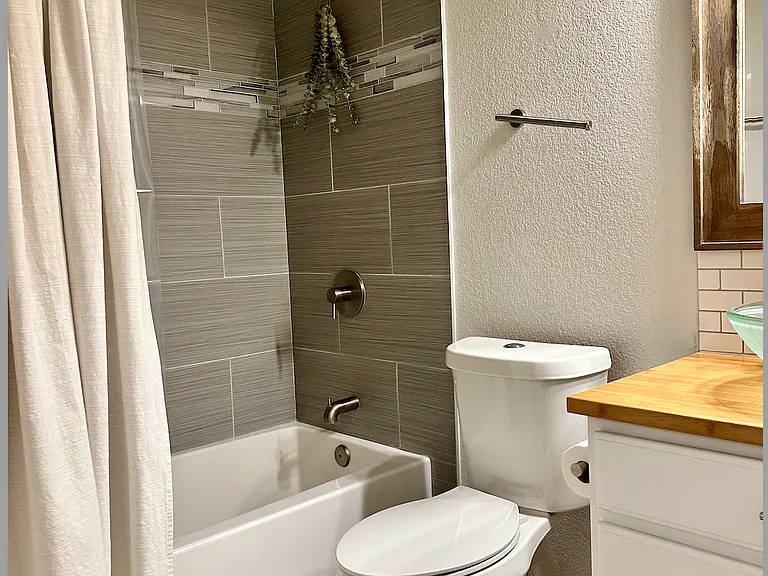 4131 W Kenyon Ave — Photo 34
