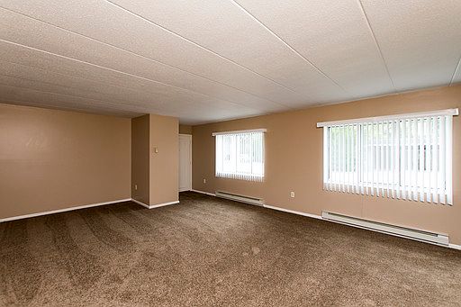 5th image of 325 Hillview Ct APT C-1