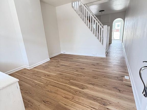 4th image of 3004 Belgrade St