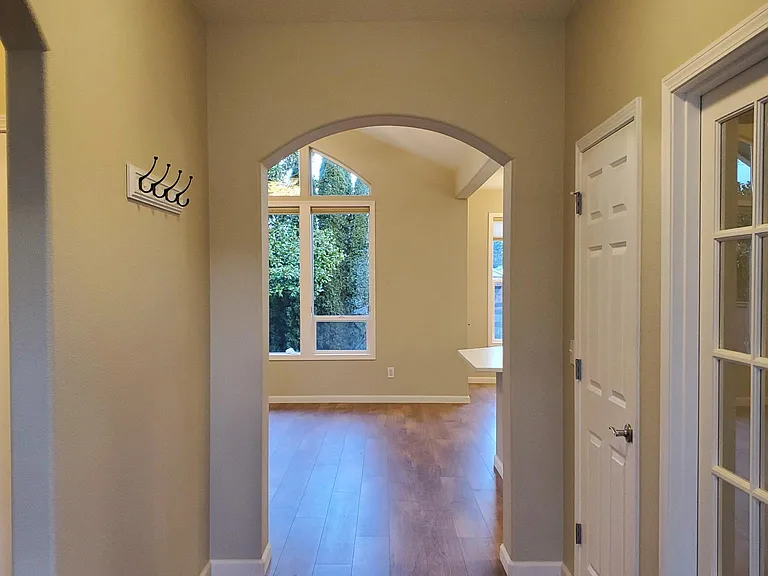 1203 NE 161st Ct — Photo 3