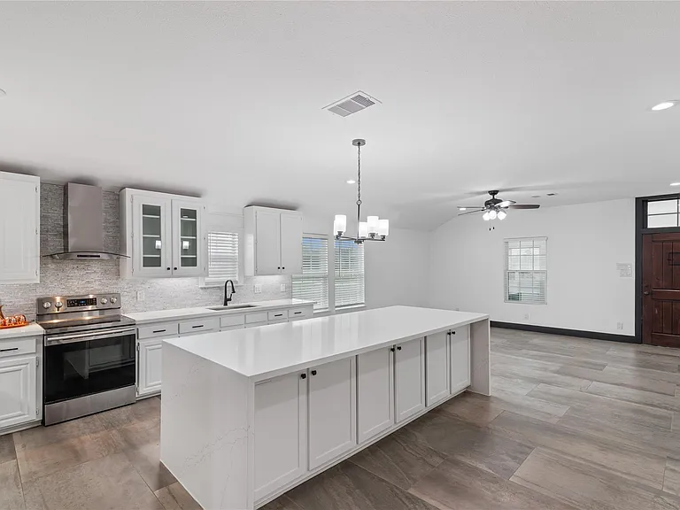 1244 Road 5705 — Photo 13