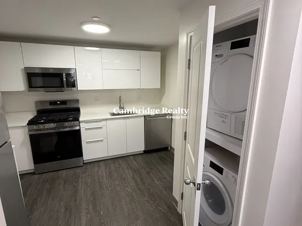 5 Darling St, Roxbury Crossing, MA