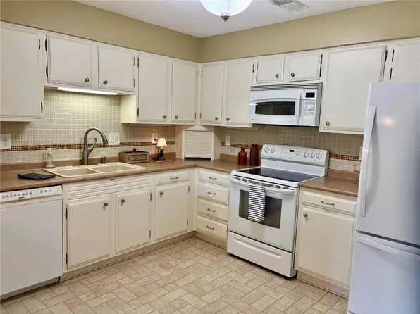 100 Thompson Dr SE APT 308, Cedar Rapids, IA 52403