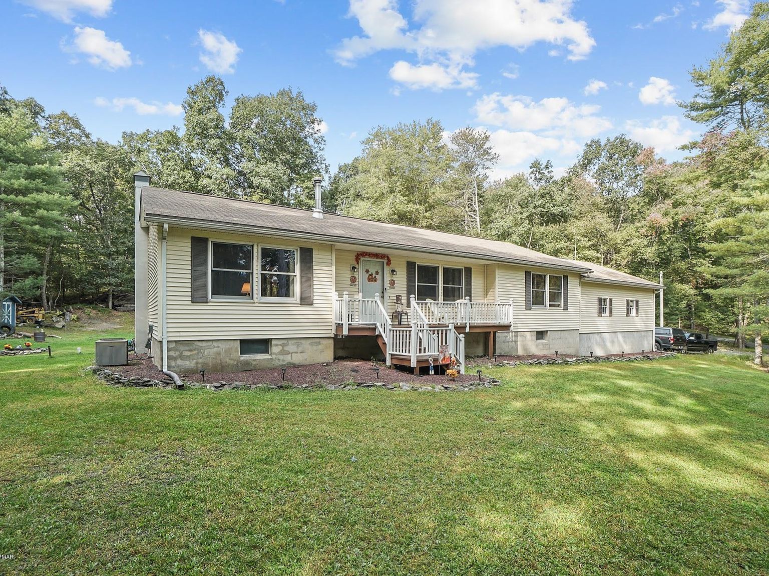 100 Joergers Ln, Dingmans Ferry, PA 18328 | Zillow