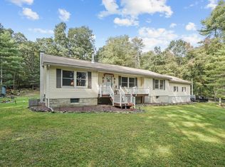 100 Joergers Ln, Dingmans Ferry, PA 18328