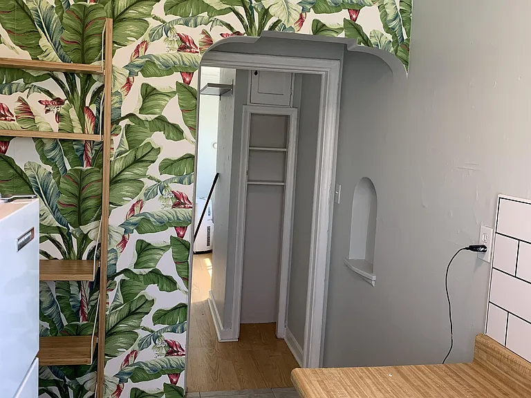 137 Pine St #2 — Photo 2