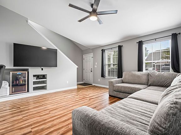 5th image of 26B Guinevere Ln #B