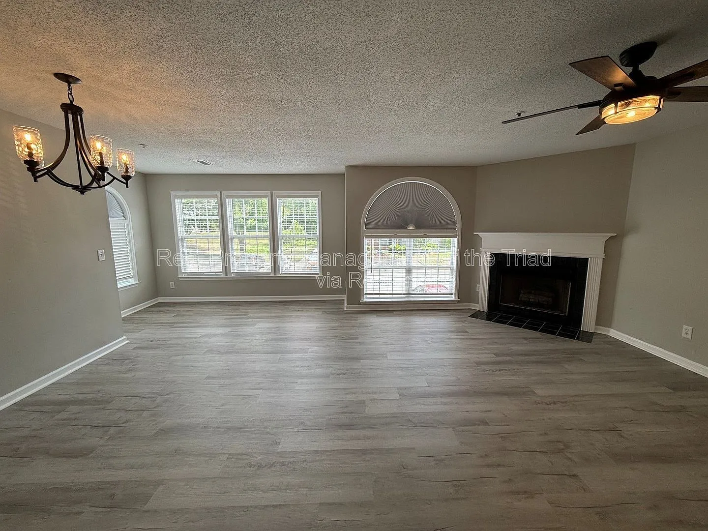 2 bed, 2.0 bath, 1140 sqft, $1,400 — Photo 3