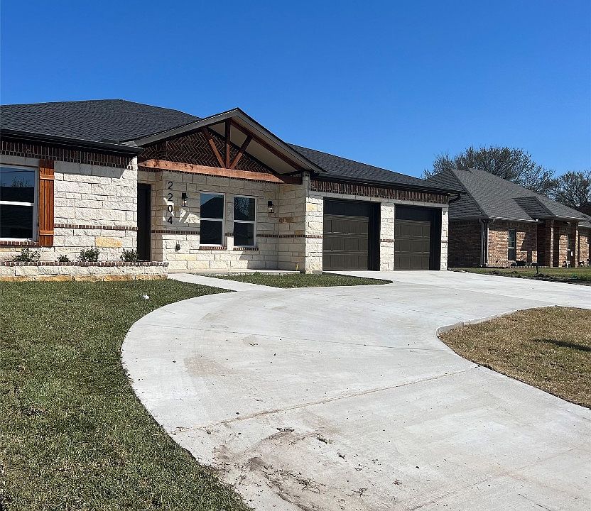 2204 Albert Broadfoot St, Bonham, TX 75418 Zillow