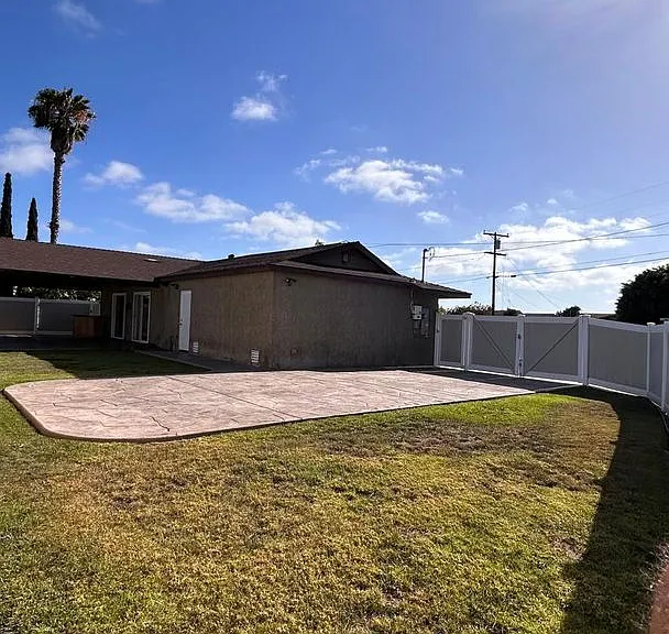 1483 La Corta Cir — Photo 20