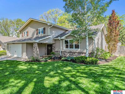 910 Crest Rd, Papillion, NE, 68046