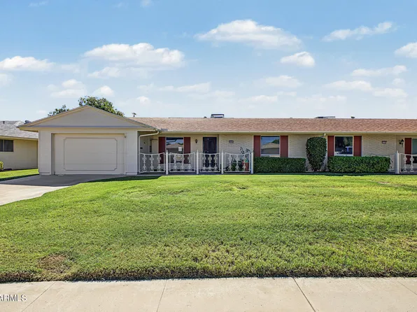 10341 W Prairie Hills Cir, Sun City, AZ 85351
