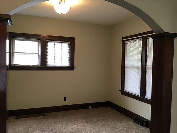 3rd image of 123 Clink Blvd