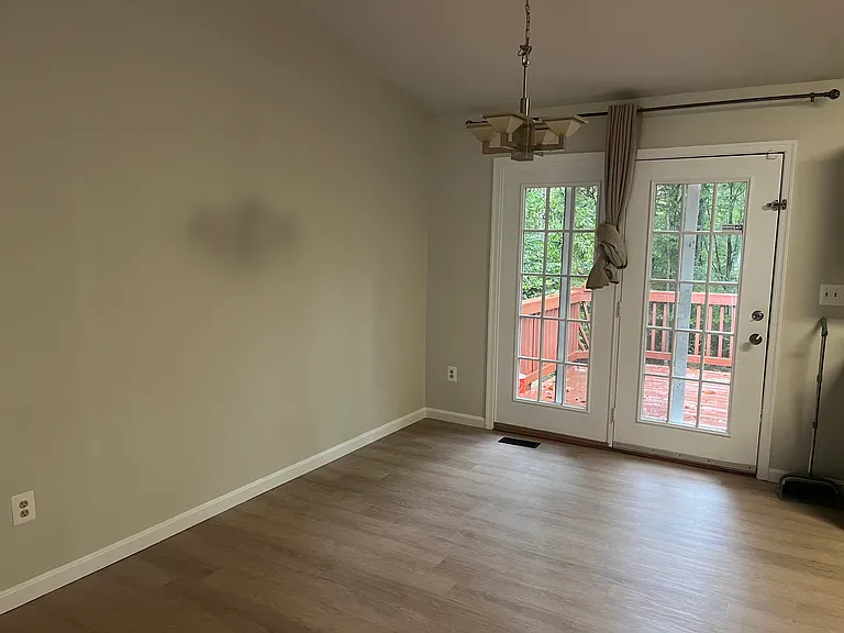 11 Ebony Ct — Photo 7