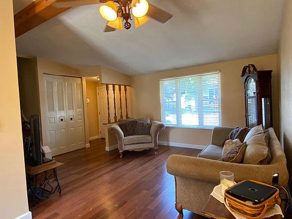 4th image of 371 Janicrest Pl