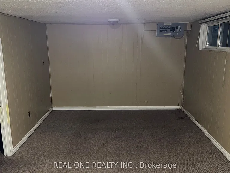 3622 Molly Ave — Photo 8
