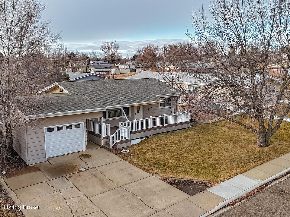 1st image of 981 Cherry Ave