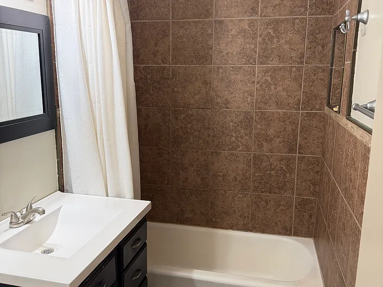 1426 Haven Ave — Photo 8