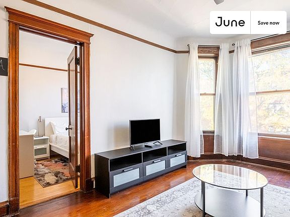 5th image of 1223 W Gunnison St