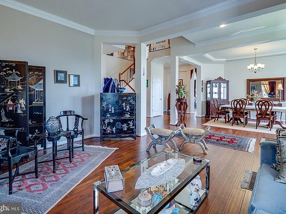 3rd image of 20922 Ashburn Heights Dr
