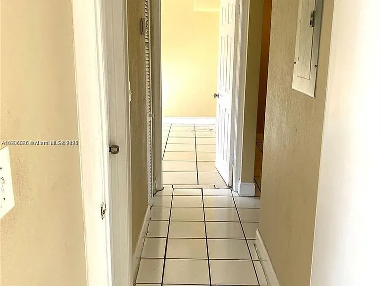 624 SW 16th Ave #C — Photo 3
